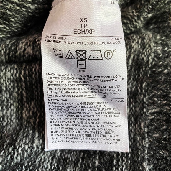 GAP Women's Sweater, Extra-Small (Fits like XXS) - Picture 4 of 4